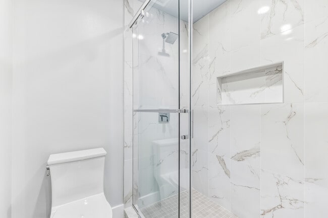 Building Photo - 165 1st St E