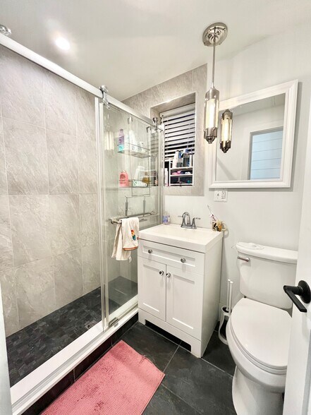 Building Photo - 1510 Tremont St