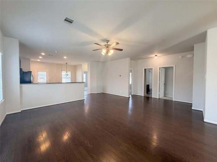 Building Photo - 1038 Cash St