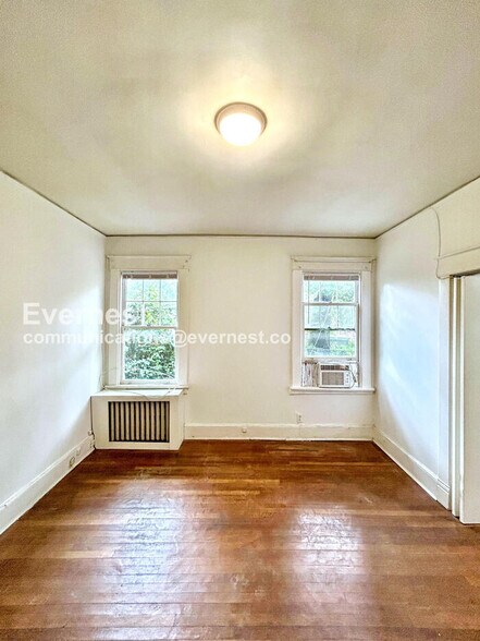 Building Photo - 3114 Barton Ave