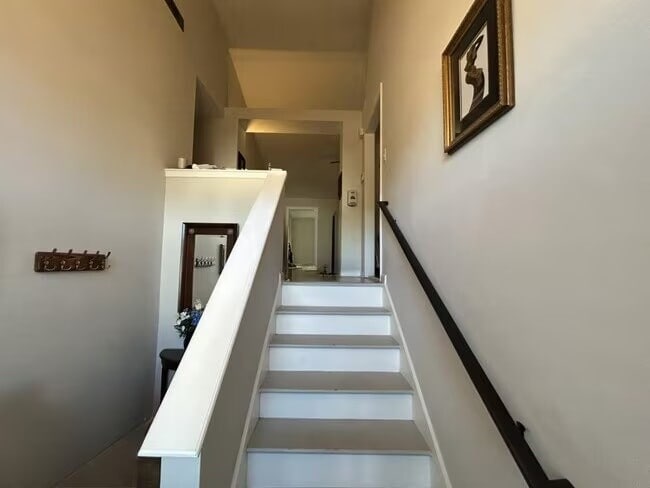 Building Photo - 6031 Ambassador Dr