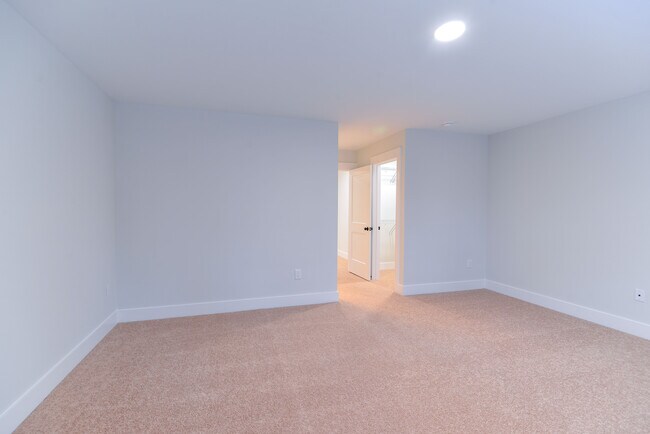 Building Photo - 4093 Elk Crk Ln