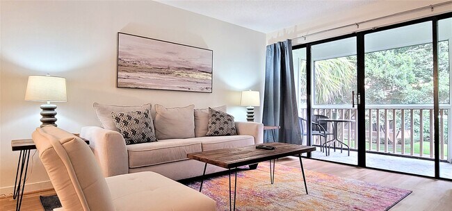 Building Photo - 157 Brackenwood Rd