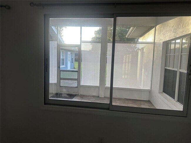 Building Photo - 1002 Shawnda Ln