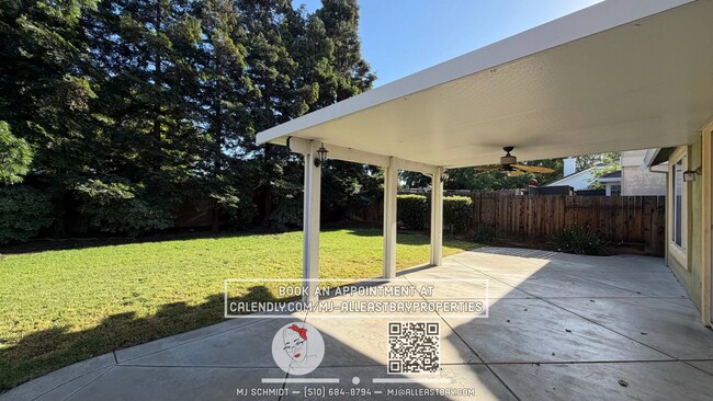 Building Photo - Beautiful 3 bedroom home nestled in cozy Brentwood neighborhood!