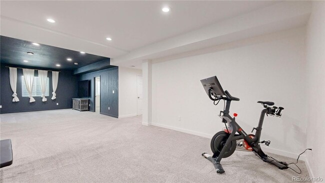 Building Photo - Large 4 bedroom home with a Fully Finished...