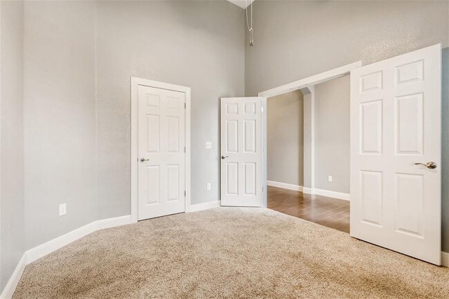 Building Photo - 6108 Sabino Dr
