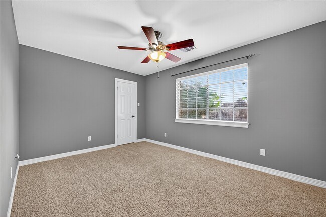 Building Photo - 3111 Shiloh Dr