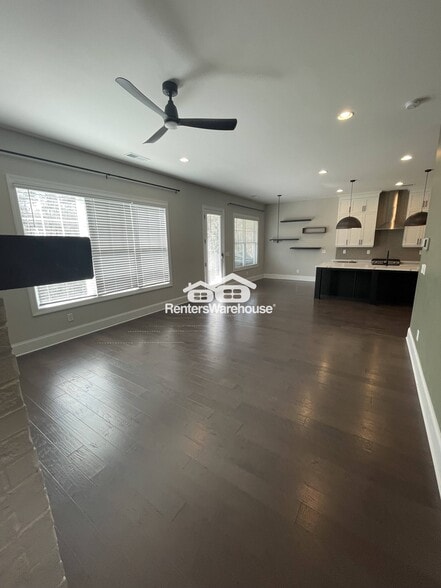 Building Photo - 1974 Drew Dr