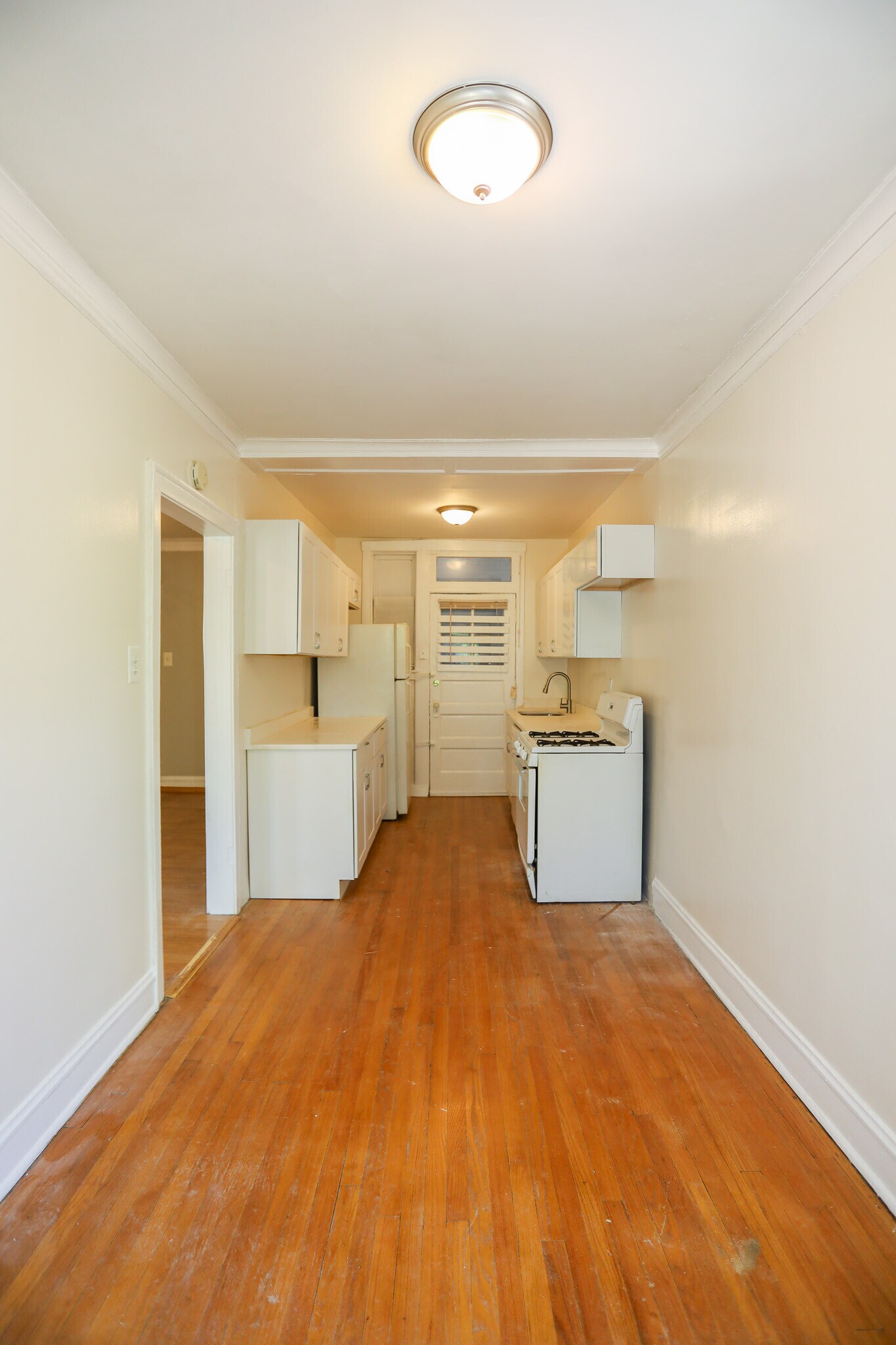 Building Photo - 5063 N Glenwood Ave