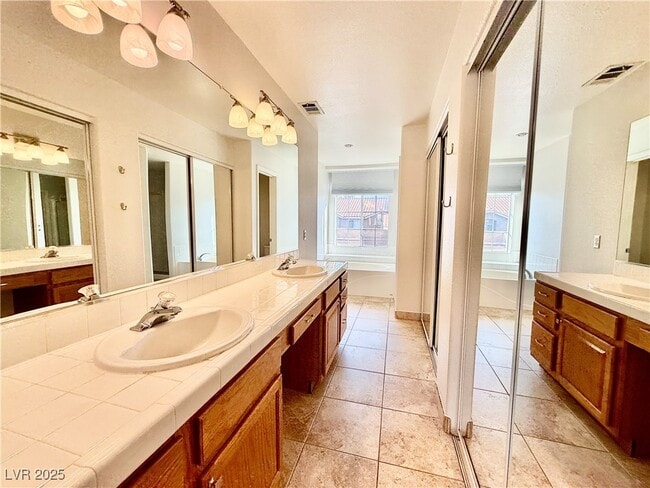 Building Photo - 1802 Ellisworth Pl