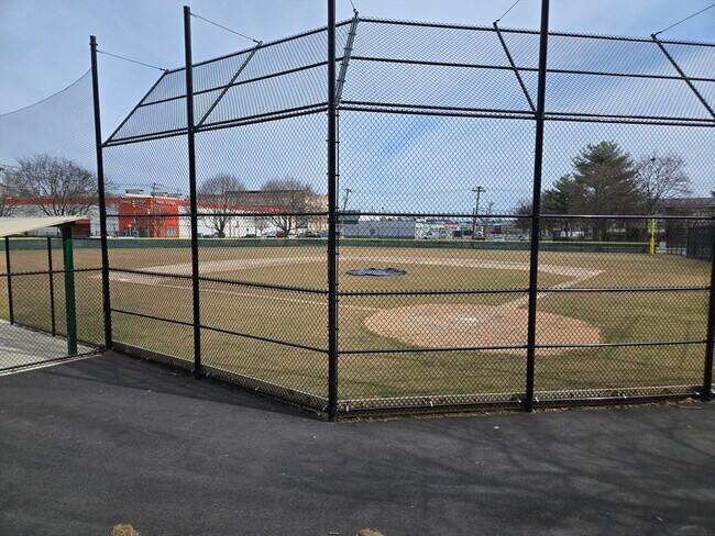 Building Photo - 20-30-30 Daniels St