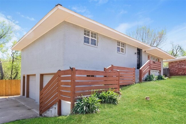 Primary Photo - 6332 NW 58th Terrace