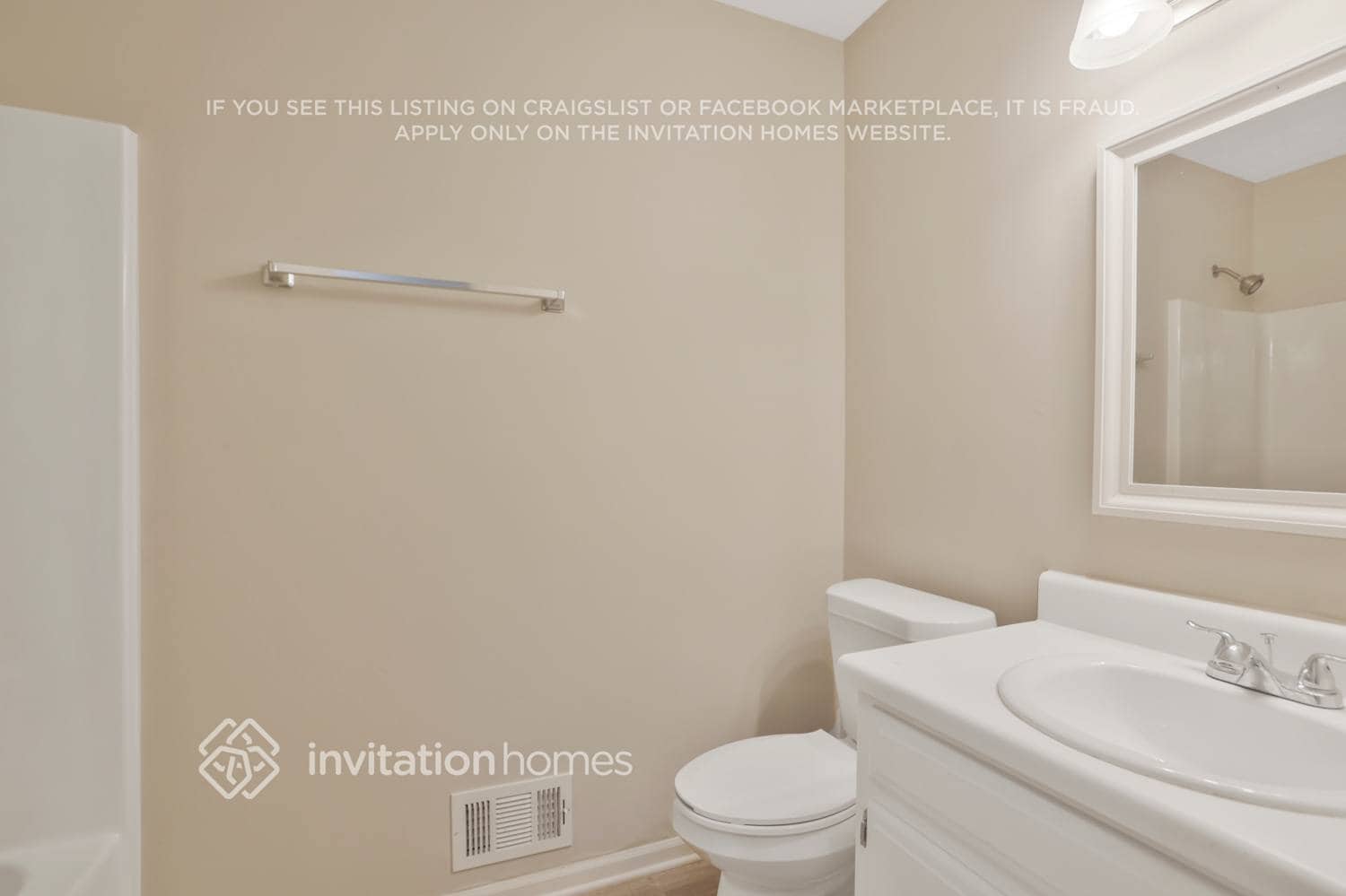 Building Photo - 724 Pepperwood Ln