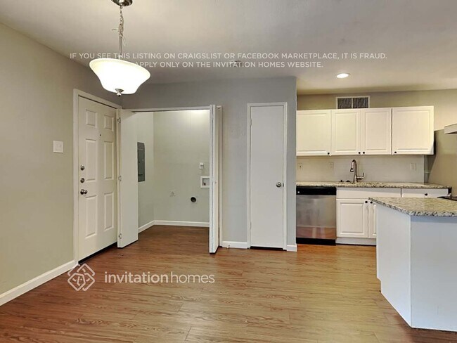 Building Photo - 5313 Marsh Dr