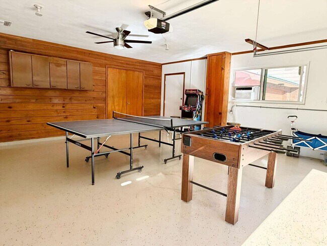 Building Photo - 475 Indian Creek Dr