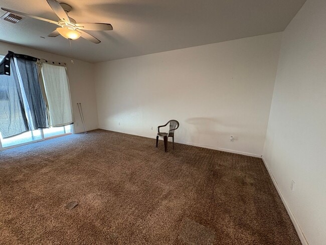 Building Photo - Beautiful Single Story Home Ready To Be Ca...