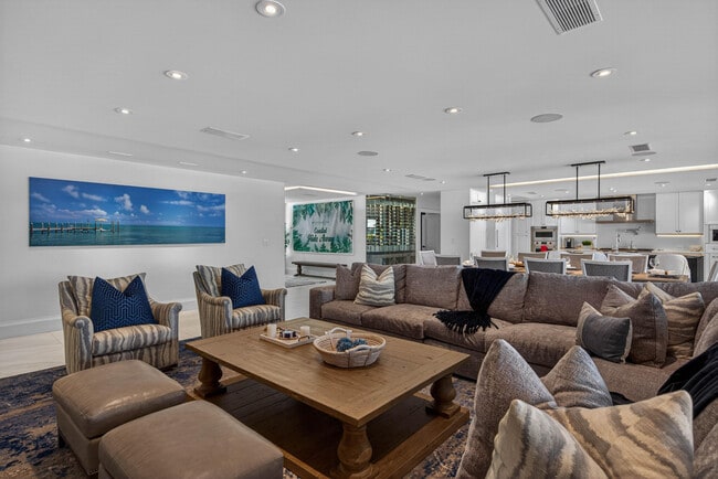 Building Photo - 3109 NE 42nd Ct