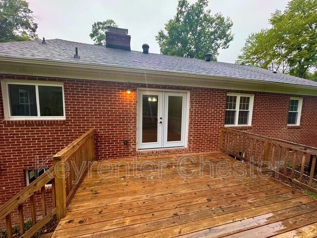 Building Photo - 301 Mansion Dr