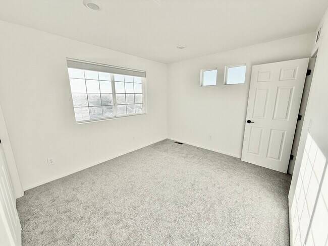 Building Photo - 4441 N Quatar Ct