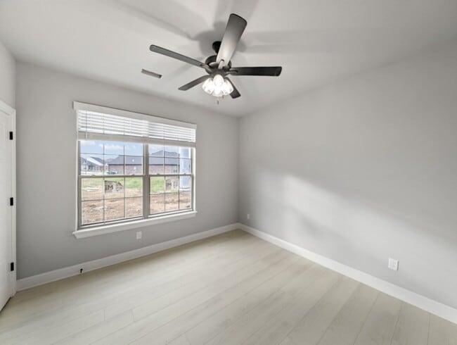 Building Photo - 257 Vicks Cir