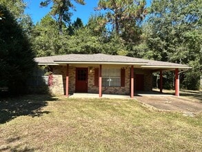 Building Photo - 2 bed 1.5 bath