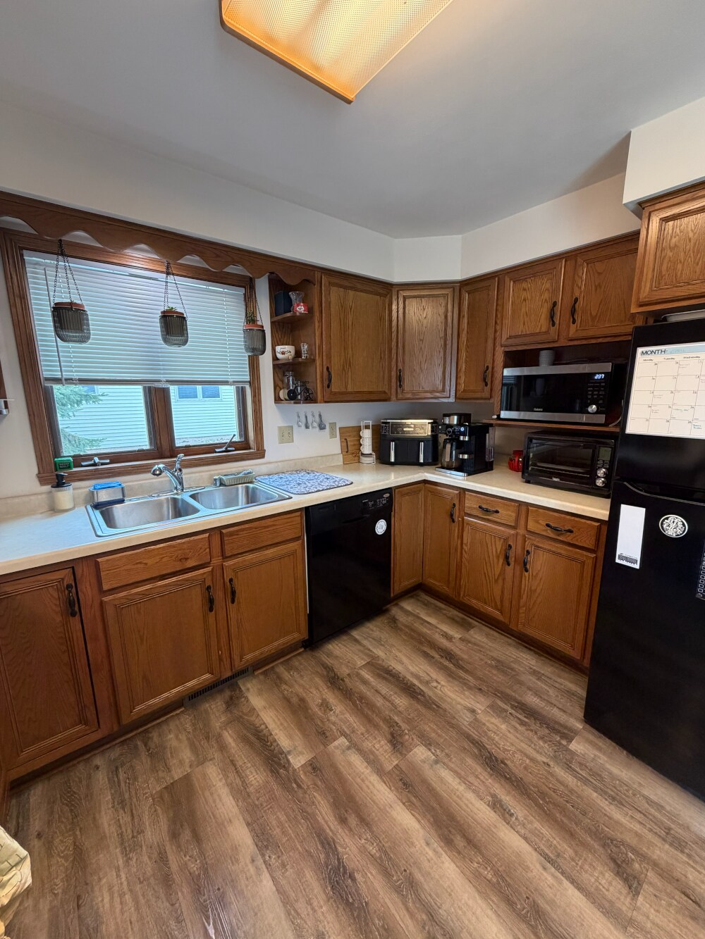 Building Photo - 5095 W Anita St