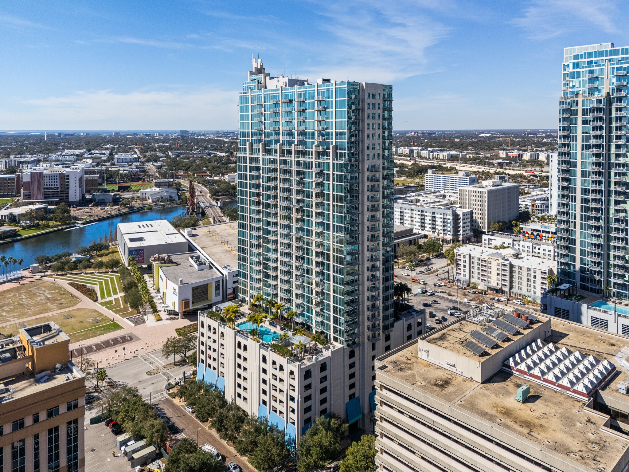 Building Photo - 777 N Ashley Dr