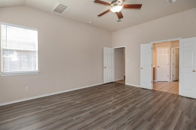 Building Photo - 1612 Melissa Oaks Ln