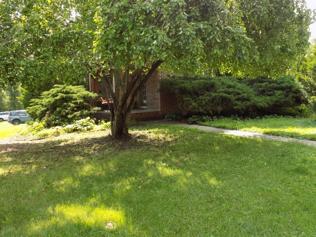 Building Photo - 2808 Winthrop Rd