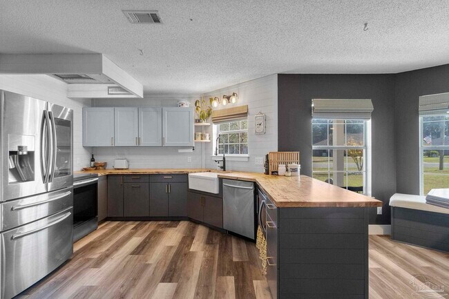 Building Photo - 5828 Ibis Rd