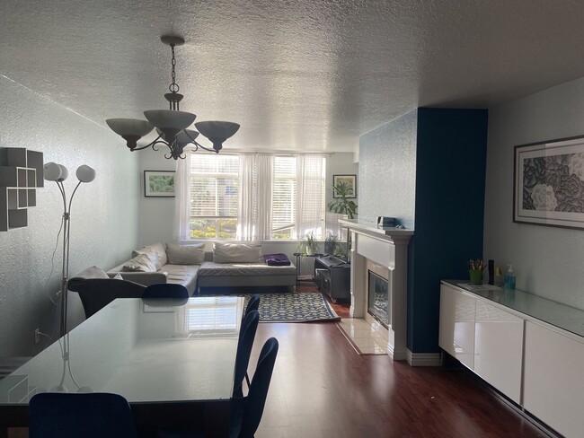 Building Photo - 535 Pierce St