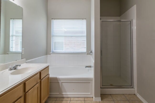 Building Photo - 8512 Prairie Wind Trail