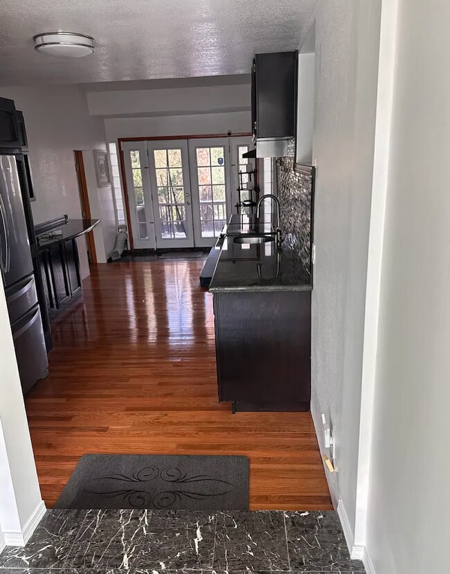 Building Photo - Spacious & Convenient Home Near Downtown Seattle & Sea-Tac