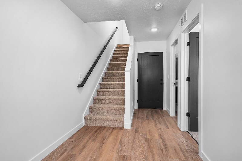 Building Photo - 487 W 620 N