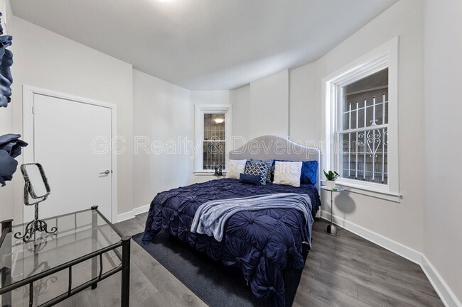 Building Photo - 6401 S Eberhart Ave