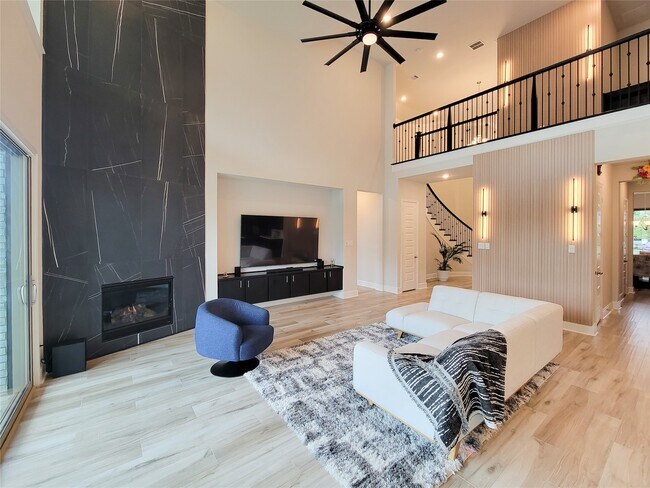 Building Photo - 13806 Friarstone Pointe Dr