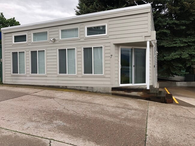 Building Photo - 50300 US-93