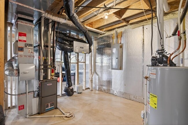 Building Photo - 1559 Edgebrook Ln