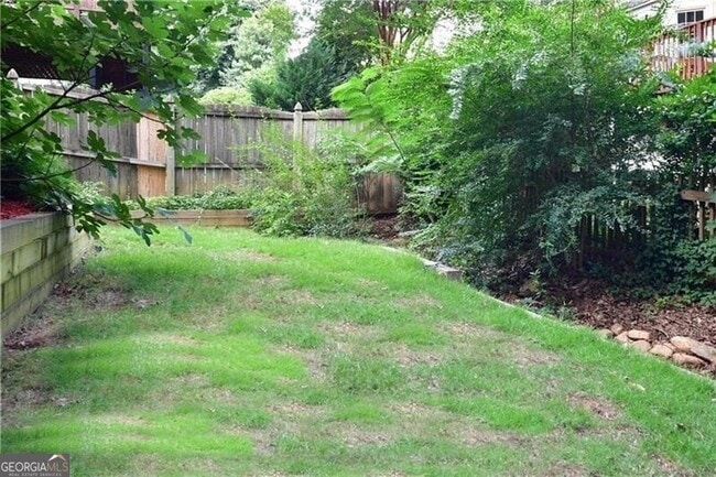 Building Photo - 905 Lancaster Way NW