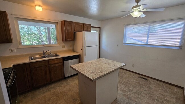 Building Photo - 4418 Cassidy St