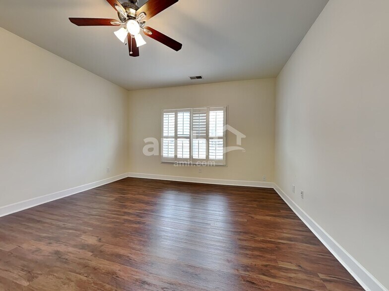 Building Photo - 2 Stone Gate Ct