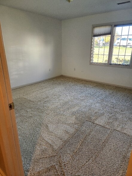 Building Photo - 1105 Estate Dr