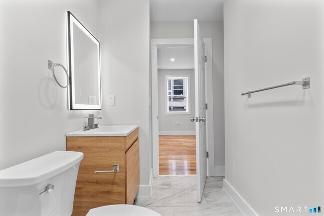 Building Photo - 54 Plaza Ave