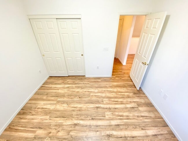 Building Photo - TOWNHOME LOCATED IN GATED BLACKHAWK COMMUN...