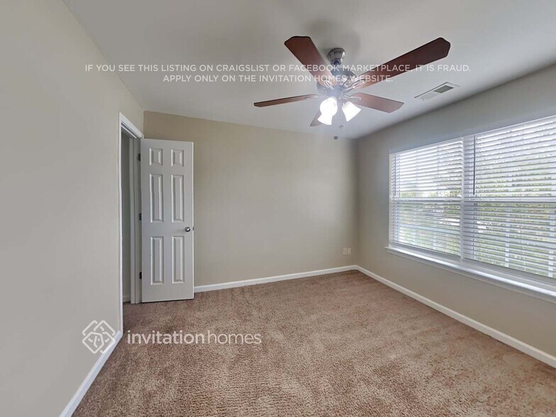 Building Photo - 1592 Ewing Farm Dr