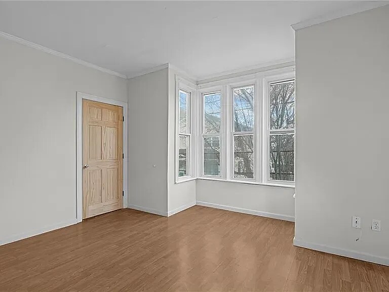 Building Photo - 77 Pekin St