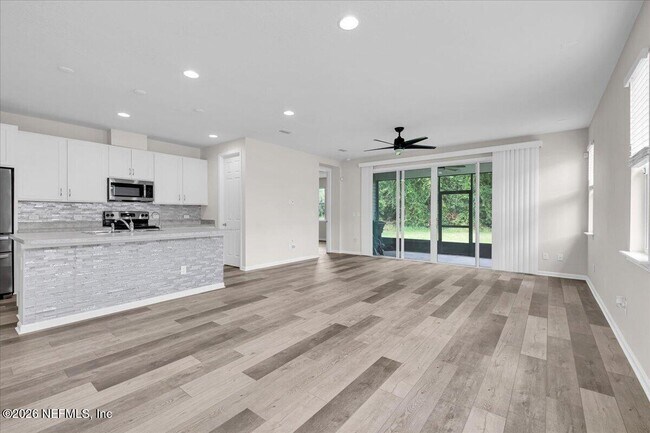 Building Photo - 1420 Tropical Pine Cove