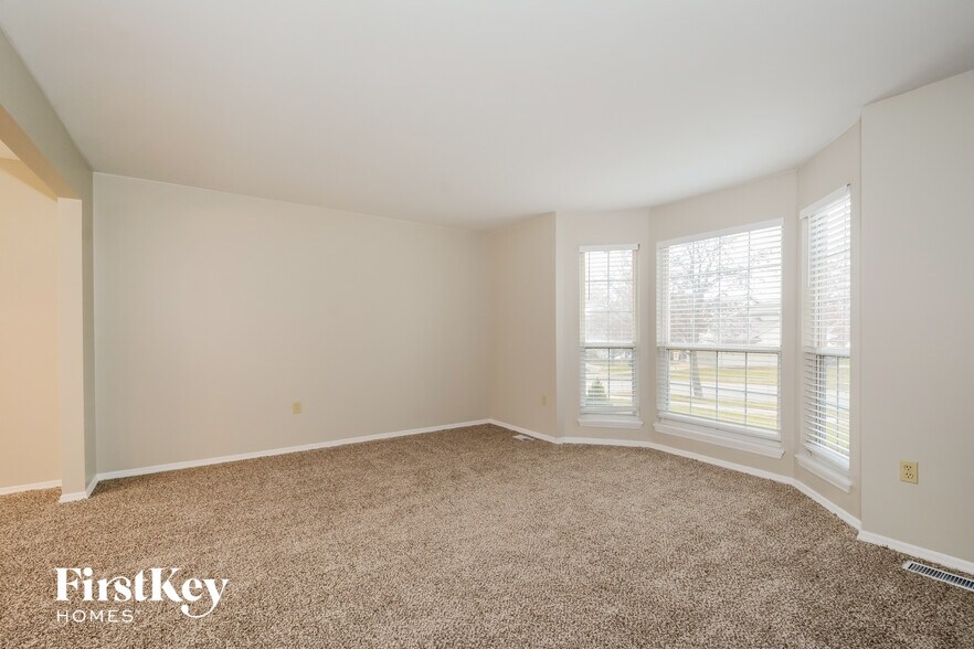 Building Photo - 16706 Babler View Dr