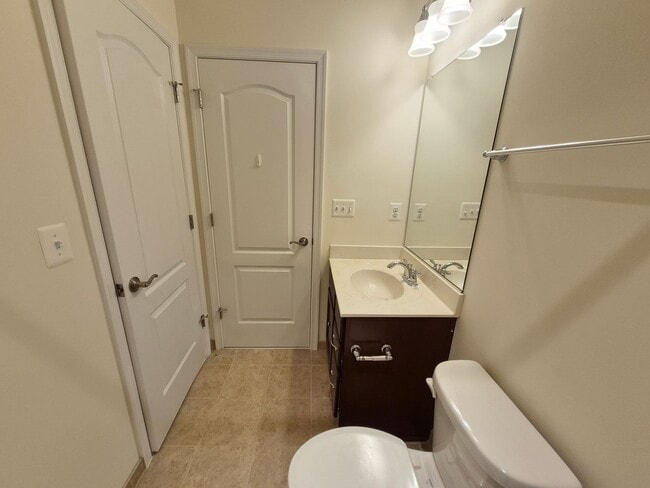 Building Photo - 15 Sweet William Dr